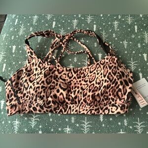 Strappy Cheetah Sports Bra Victoria’s Secret medium size NEW